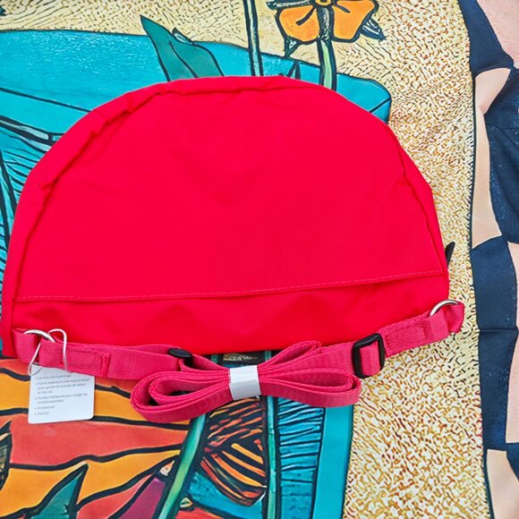 Lululemon silver All Night Festival Bag 5L Red - Picture 4 of 4